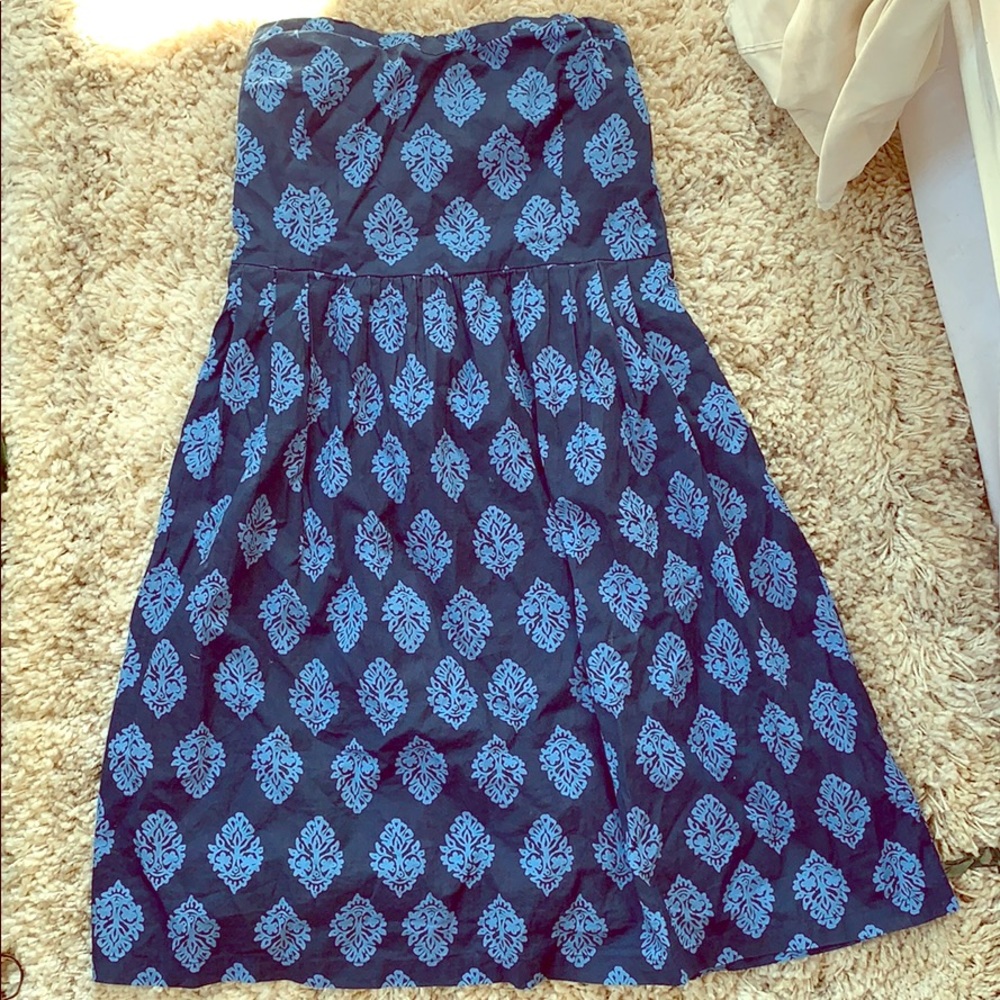 Navy strapless dress